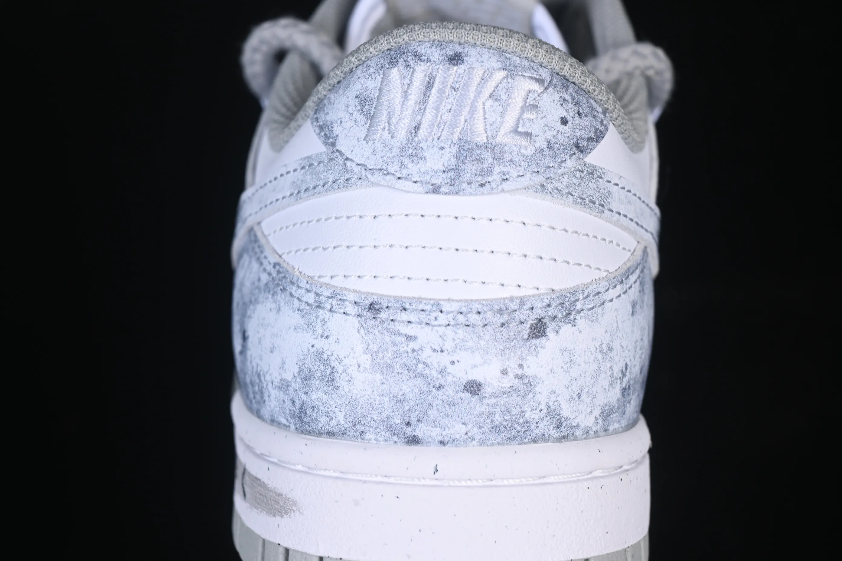 All categories Nk SB Dunk Series Nk SB Dunk Low High-end customized low-top sneakers Nike SB Dunk Low straps Anniversary high-end customized low-top casual sneakers DD1873-113